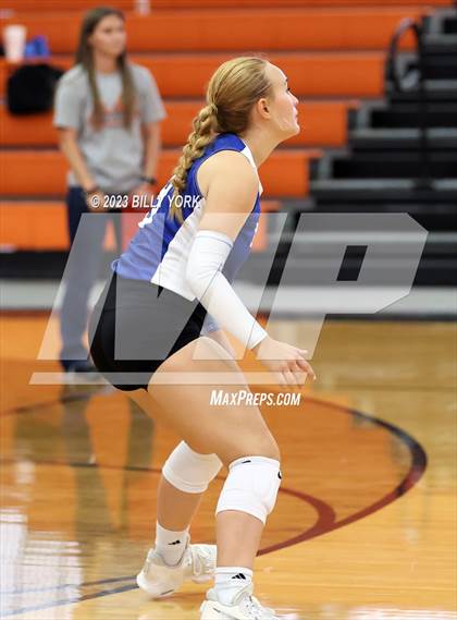 Thumbnail 2 in Grand Saline vs Rains photogallery.