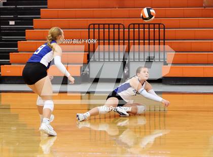 Thumbnail 2 in Grand Saline vs Rains photogallery.