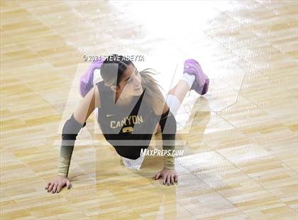 Thumbnail 2 in Rock Canyon vs. Cherry Creek (CHSAA 5A 1st Round) photogallery.