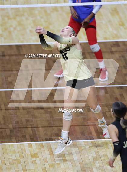 Thumbnail 2 in Rock Canyon vs. Cherry Creek (CHSAA 5A 1st Round) photogallery.