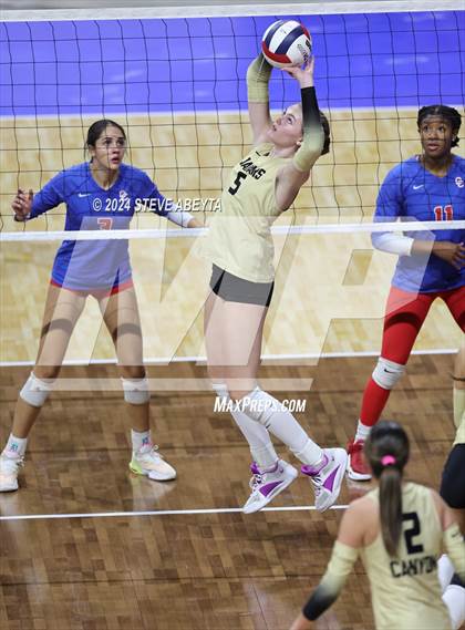 Thumbnail 2 in Rock Canyon vs. Cherry Creek (CHSAA 5A 1st Round) photogallery.