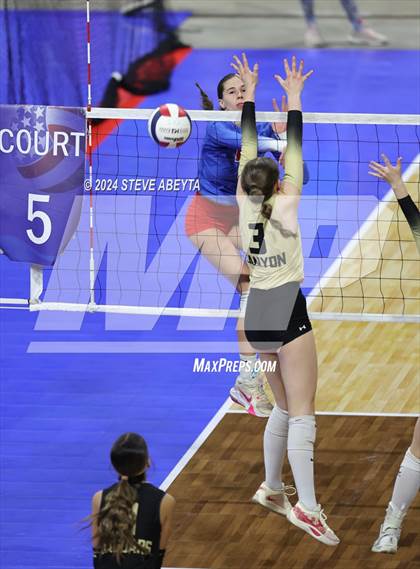 Thumbnail 1 in Rock Canyon vs. Cherry Creek (CHSAA 5A 1st Round) photogallery.