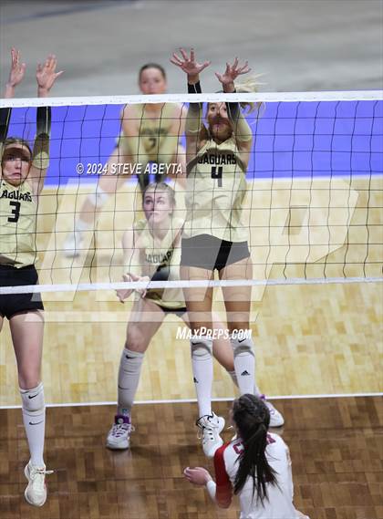 Thumbnail 3 in Rock Canyon vs. Cherry Creek (CHSAA 5A 1st Round) photogallery.