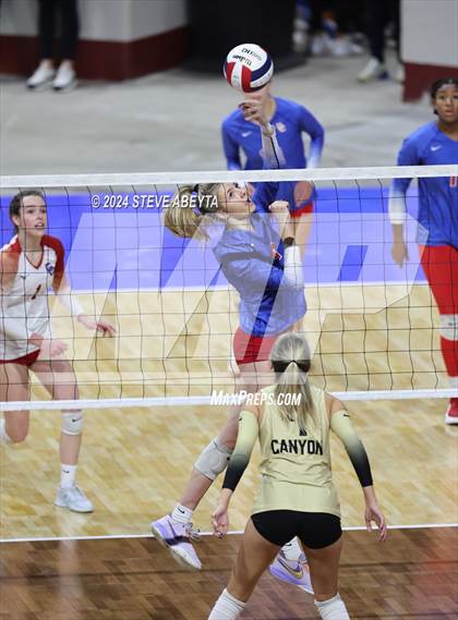 Thumbnail 3 in Rock Canyon vs. Cherry Creek (CHSAA 5A 1st Round) photogallery.