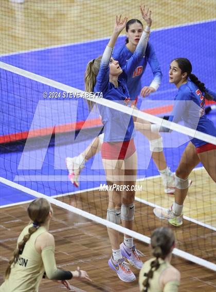 Thumbnail 3 in Rock Canyon vs. Cherry Creek (CHSAA 5A 1st Round) photogallery.