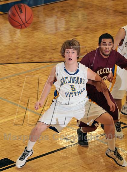 Thumbnail 1 in Alcoa @ Gatlinburg-Pittman photogallery.