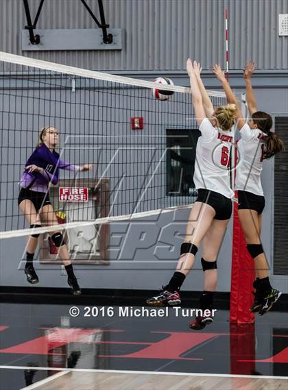 Thumbnail 3 in Shasta vs. North Medford photogallery.