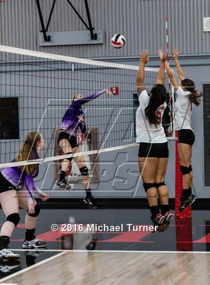 Thumbnail 3 in Shasta vs. North Medford photogallery.