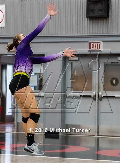 Thumbnail 1 in Shasta vs. North Medford photogallery.