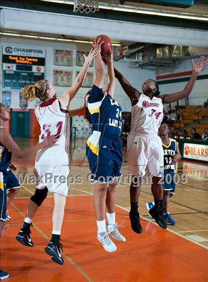 Thumbnail 3 in Carter vs. Patriot (Lady Bears Holiday Classic) photogallery.