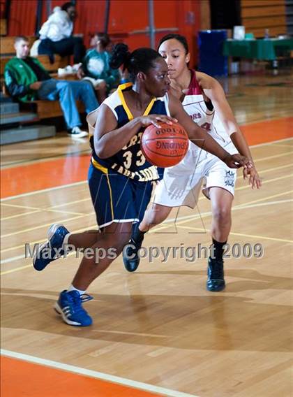 Thumbnail 2 in Carter vs. Patriot (Lady Bears Holiday Classic) photogallery.