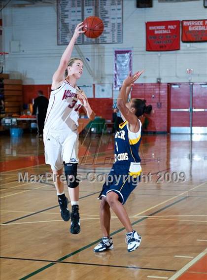 Thumbnail 3 in Carter vs. Patriot (Lady Bears Holiday Classic) photogallery.