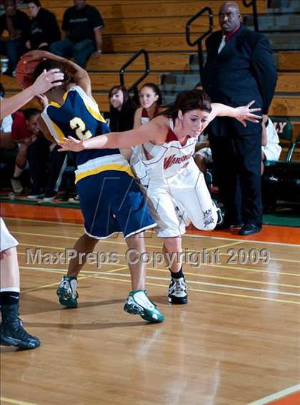 Thumbnail 3 in Carter vs. Patriot (Lady Bears Holiday Classic) photogallery.