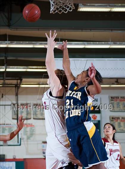 Thumbnail 3 in Carter vs. Patriot (Lady Bears Holiday Classic) photogallery.