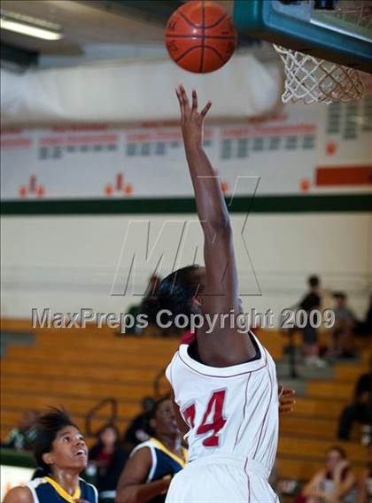 Thumbnail 2 in Carter vs. Patriot (Lady Bears Holiday Classic) photogallery.