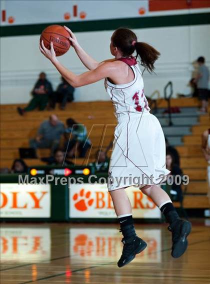 Thumbnail 2 in Carter vs. Patriot (Lady Bears Holiday Classic) photogallery.
