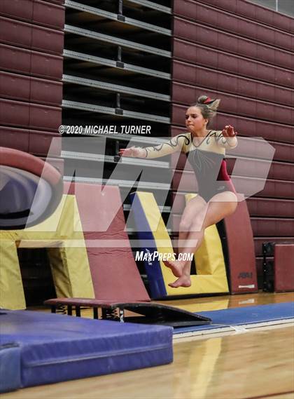 Thumbnail 1 in Greater Spokane League Meet #5 (University Host) photogallery.