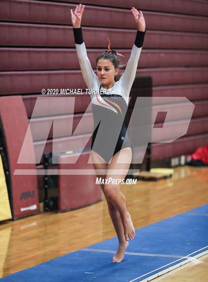 Thumbnail 3 in Greater Spokane League Meet #5 (University Host) photogallery.