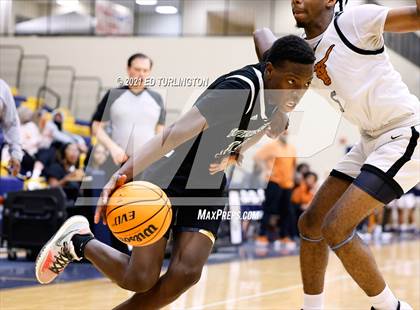 Thumbnail 1 in Windsor Forest vs. Kell (Tournament of Champions Holiday Classic) photogallery.