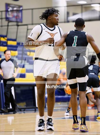 Thumbnail 2 in Windsor Forest vs. Kell (Tournament of Champions Holiday Classic) photogallery.