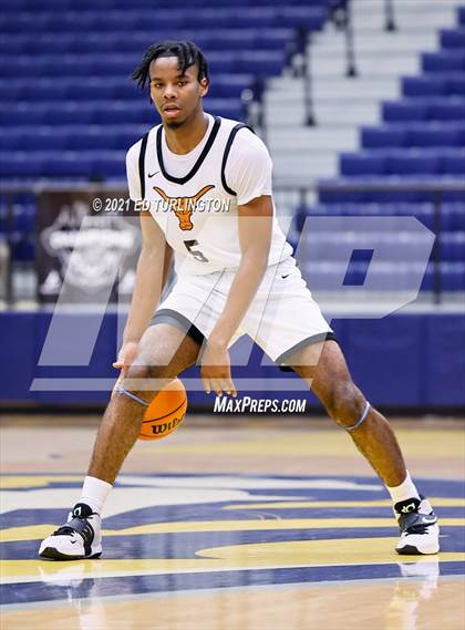 Thumbnail 3 in Windsor Forest vs. Kell (Tournament of Champions Holiday Classic) photogallery.