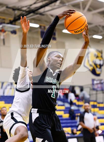 Thumbnail 1 in Windsor Forest vs. Kell (Tournament of Champions Holiday Classic) photogallery.