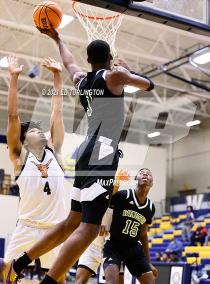 Thumbnail 2 in Windsor Forest vs. Kell (Tournament of Champions Holiday Classic) photogallery.