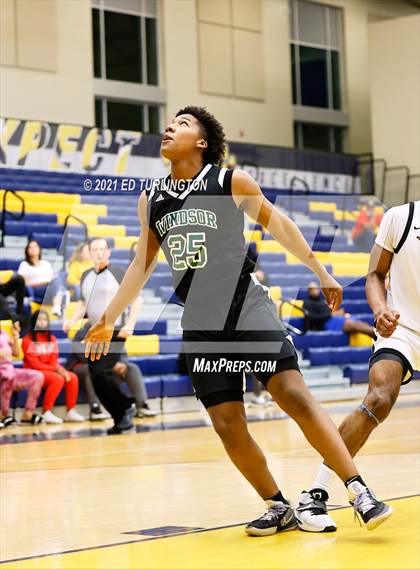 Thumbnail 2 in Windsor Forest vs. Kell (Tournament of Champions Holiday Classic) photogallery.