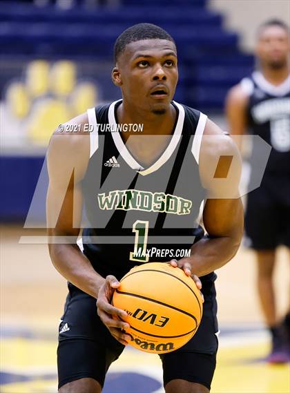 Thumbnail 3 in Windsor Forest vs. Kell (Tournament of Champions Holiday Classic) photogallery.
