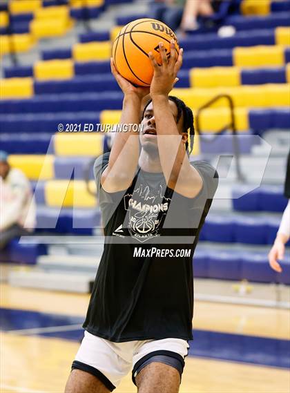 Thumbnail 2 in Windsor Forest vs. Kell (Tournament of Champions Holiday Classic) photogallery.