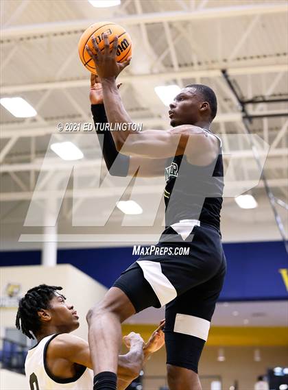Thumbnail 3 in Windsor Forest vs. Kell (Tournament of Champions Holiday Classic) photogallery.