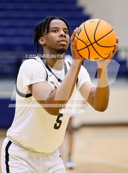 Thumbnail 1 in Windsor Forest vs. Kell (Tournament of Champions Holiday Classic) photogallery.