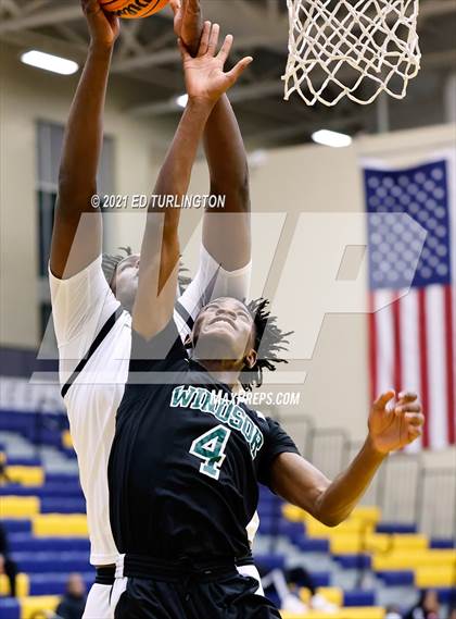 Thumbnail 2 in Windsor Forest vs. Kell (Tournament of Champions Holiday Classic) photogallery.
