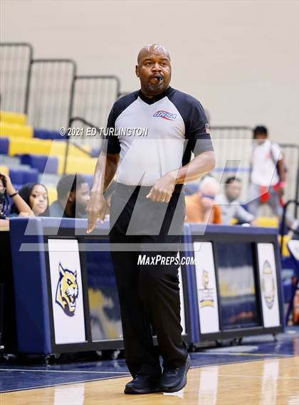 Thumbnail 2 in Windsor Forest vs. Kell (Tournament of Champions Holiday Classic) photogallery.