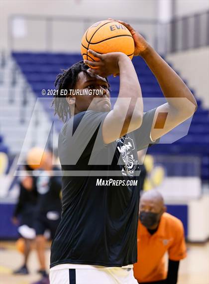 Thumbnail 1 in Windsor Forest vs. Kell (Tournament of Champions Holiday Classic) photogallery.