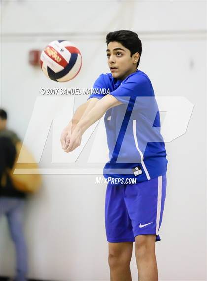 Thumbnail 1 in El Camino Real vs Granada Hills Charter photogallery.