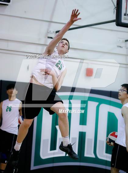 Thumbnail 3 in El Camino Real vs Granada Hills Charter photogallery.