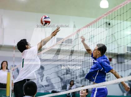 Thumbnail 2 in El Camino Real vs Granada Hills Charter photogallery.
