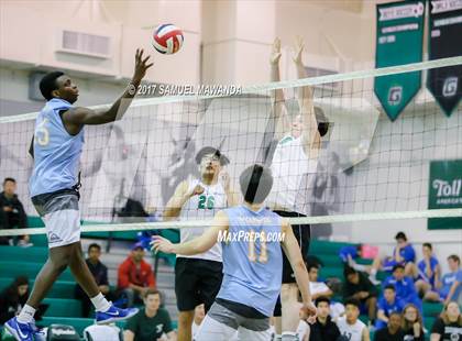 Thumbnail 2 in El Camino Real vs Granada Hills Charter photogallery.