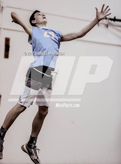 Thumbnail 3 in El Camino Real vs Granada Hills Charter photogallery.