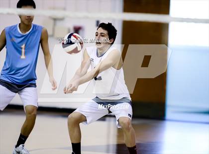 Thumbnail 3 in El Camino Real vs Granada Hills Charter photogallery.
