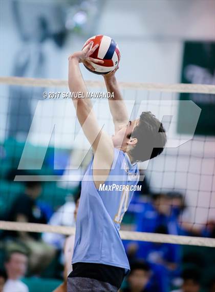 Thumbnail 3 in El Camino Real vs Granada Hills Charter photogallery.