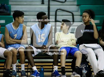 Thumbnail 3 in El Camino Real vs Granada Hills Charter photogallery.