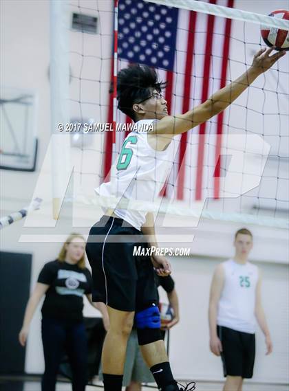 Thumbnail 1 in El Camino Real vs Granada Hills Charter photogallery.