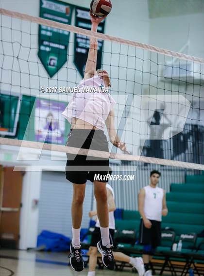 Thumbnail 1 in El Camino Real vs Granada Hills Charter photogallery.
