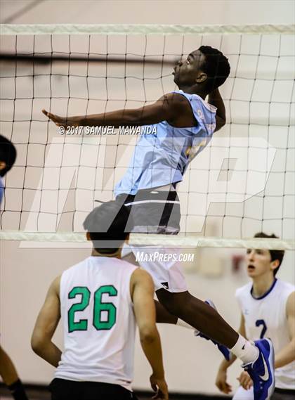 Thumbnail 2 in El Camino Real vs Granada Hills Charter photogallery.