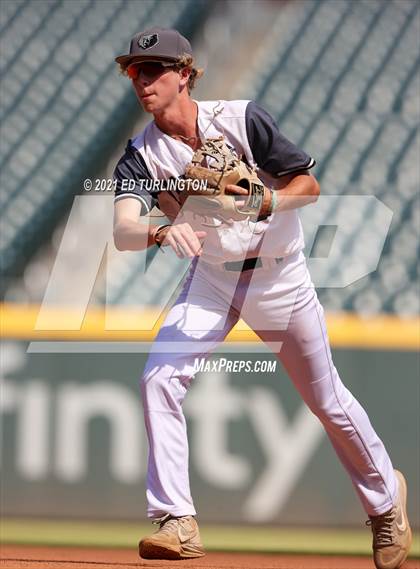 Thumbnail 3 in Houston County vs. Lassiter (GHSA 6A Championship Game 1) photogallery.