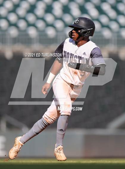 Thumbnail 3 in Houston County vs. Lassiter (GHSA 6A Championship Game 1) photogallery.