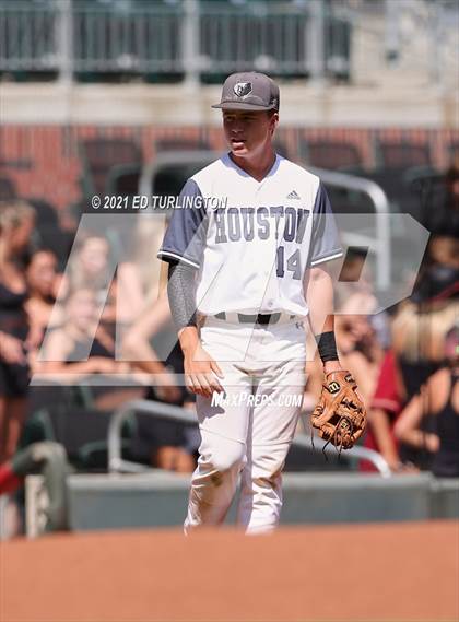 Thumbnail 3 in Houston County vs. Lassiter (GHSA 6A Championship Game 1) photogallery.