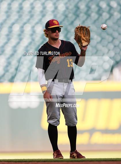 Thumbnail 3 in Houston County vs. Lassiter (GHSA 6A Championship Game 1) photogallery.